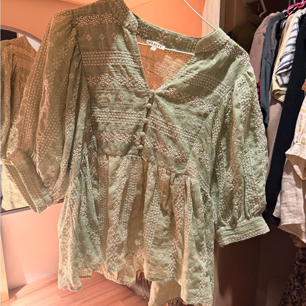 JODIFL Sage Embroidered Blouse